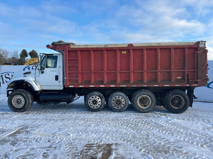 2005-international-7600-image-2