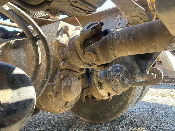 2005-massey-ferguson-8-image-25