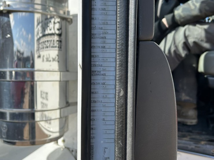 2006-kenworth-t800b-image-92