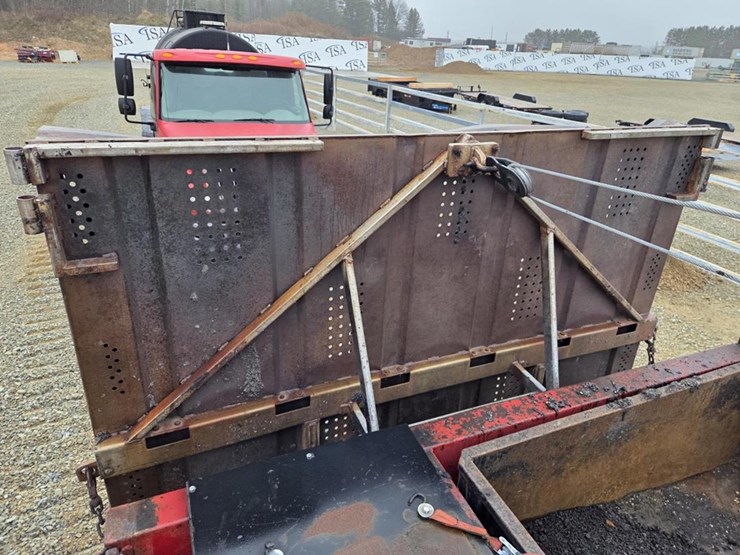 2013-international-durastar-4300-image-45