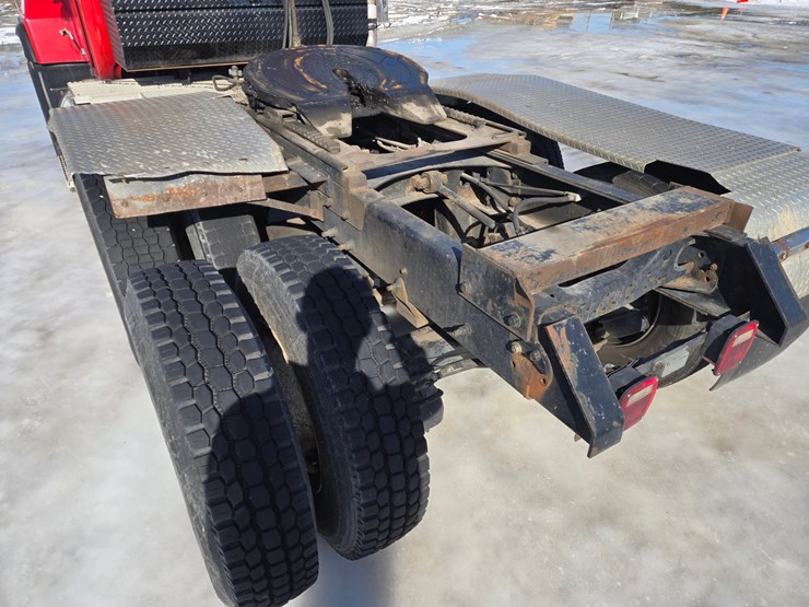 2000-mack-rd688s-image-24