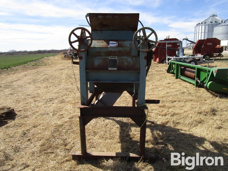 davis-roller-mill-and-motor-on-stand-image-6