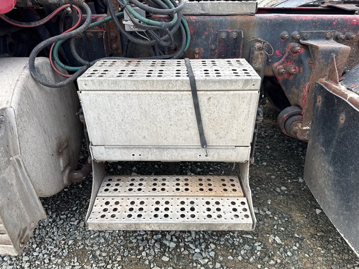 1998-massey-ferguson-8-image-29