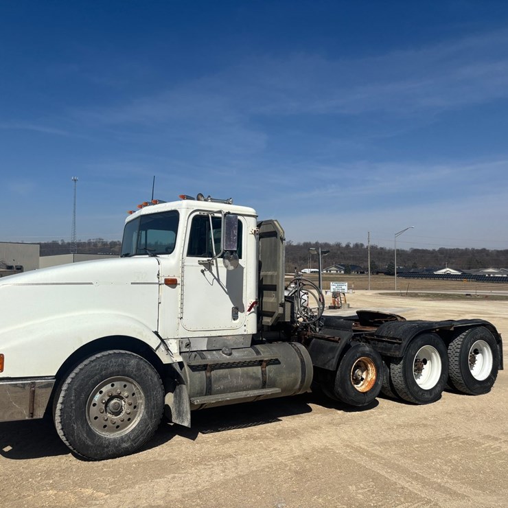 1994 INTERNATIONAL 9400