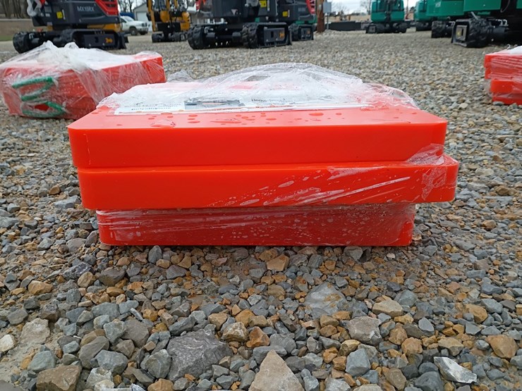 #l19-038-•-4--tpm-outrigger-pads-image-2