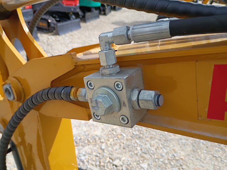 #24172-•-2025-agt-qk18rxs-c-mini-excavator-image-24