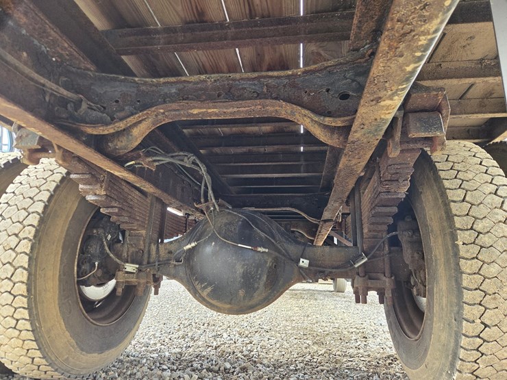 2000-ford-f650-image-38