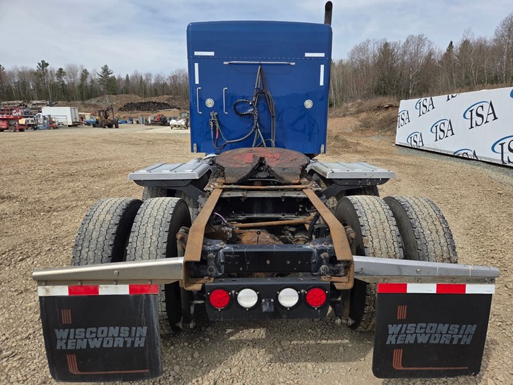 2017-kenworth-t660-image-4