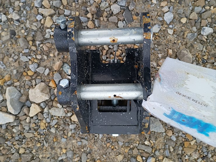 #l19-031-•-tpm-quick-coupler-mini-excavator-attachment-image-3