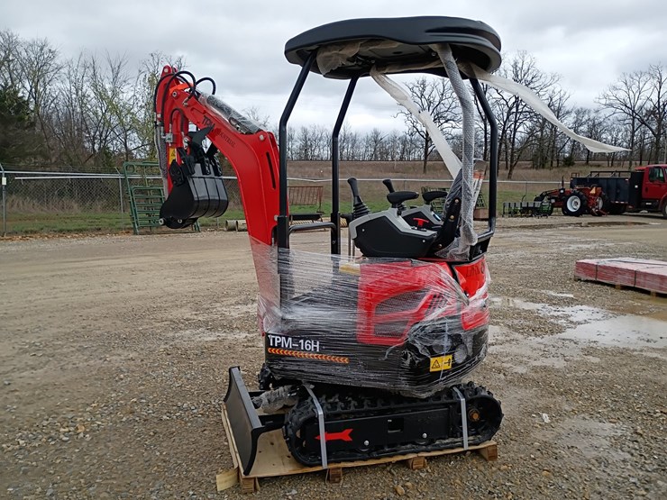 #l19-001-•-2026-tpm-16h-mini-excavator-image-1