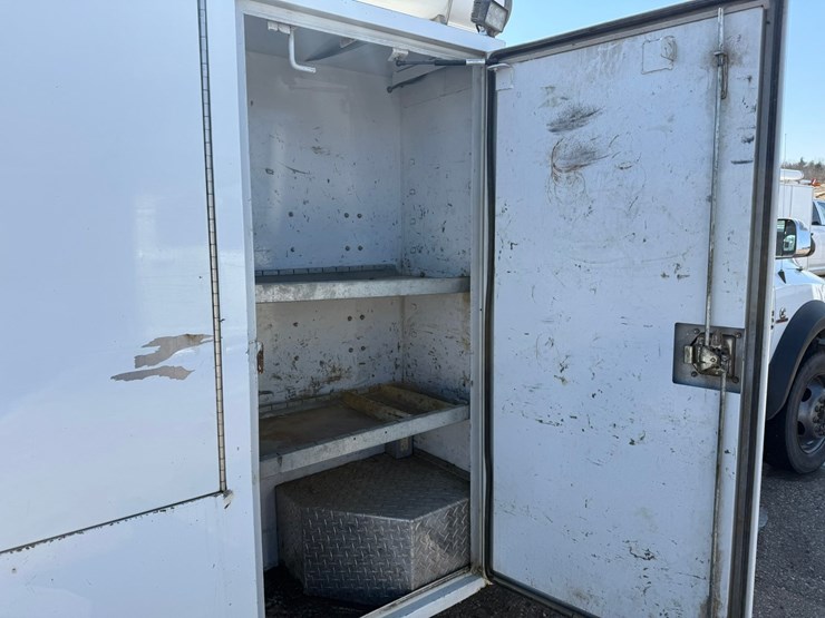 #2049-•-2015-ram-5500-heavy-duty-service-truck-image-21