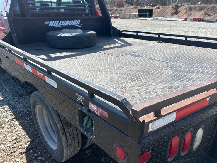 2011-ford-f550-image-32