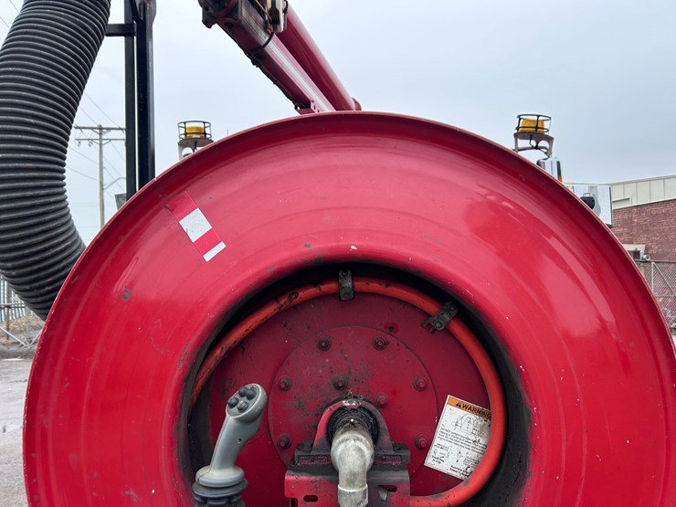 #1690-•-2013-international-7500-6x4-hydro-excavation-truck-image-36