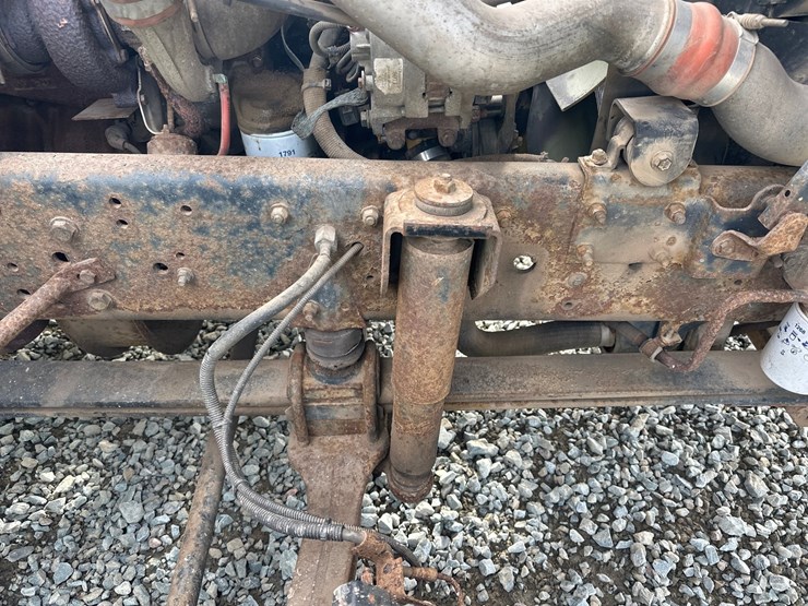 2000-gmc-t6500-image-56