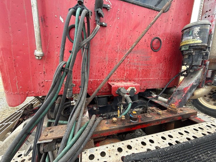 1998-massey-ferguson-8-image-31