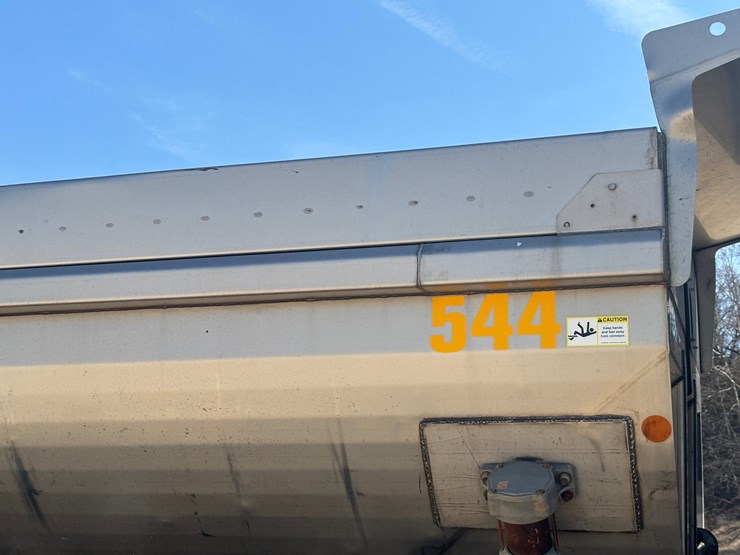 2006-international-7600-image-60