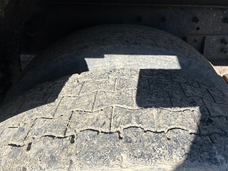 2006-international-7400-image-77