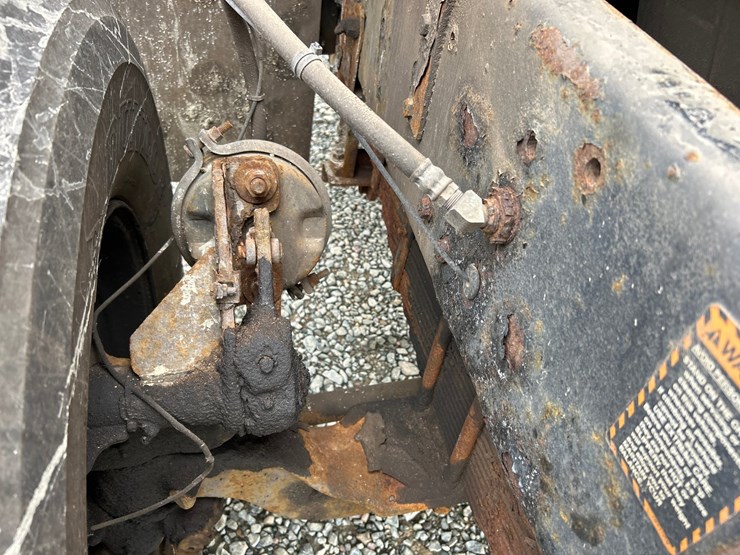 1999-mack-dm688s-image-49