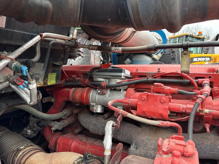 2020-kenworth-t800-image-27