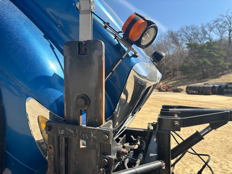 2006-international-7600-image-116