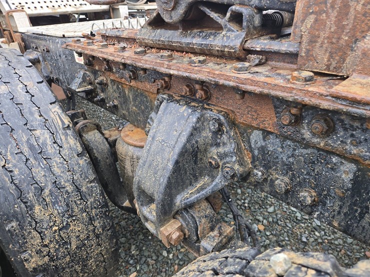 2017-kenworth-t680-image-39