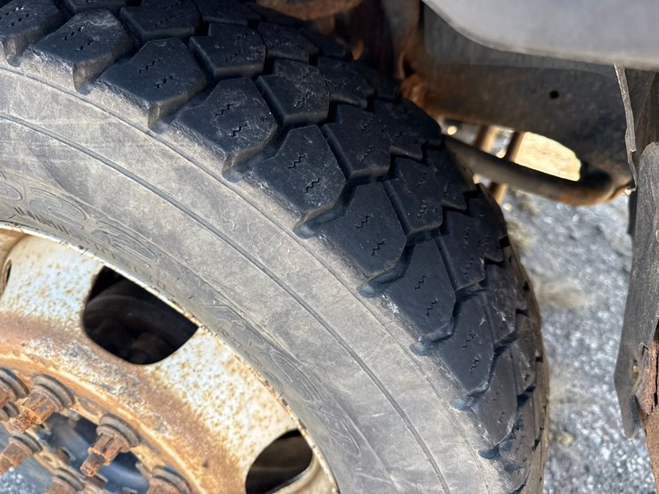 #1065-•-2013-ram-5500-heavy-duty-service-truck-image-43