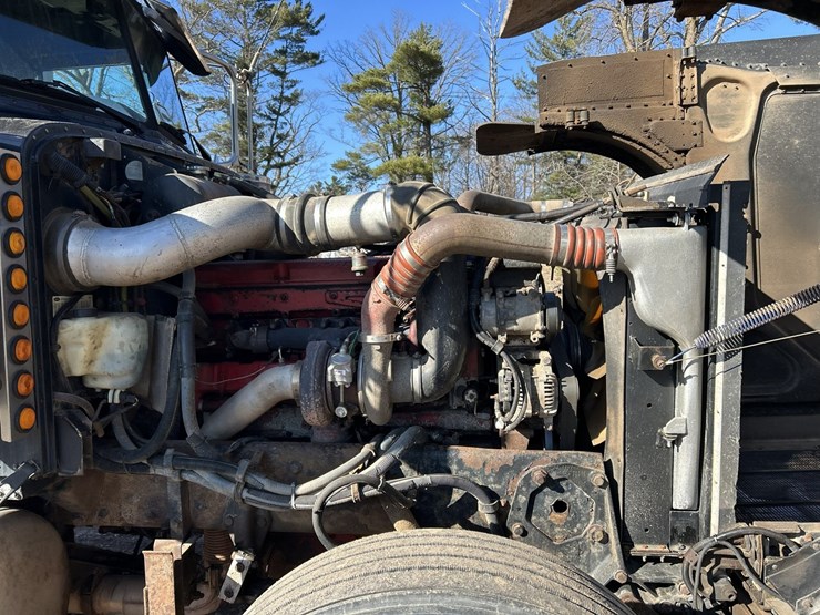 2005-peterbilt-379-image-59