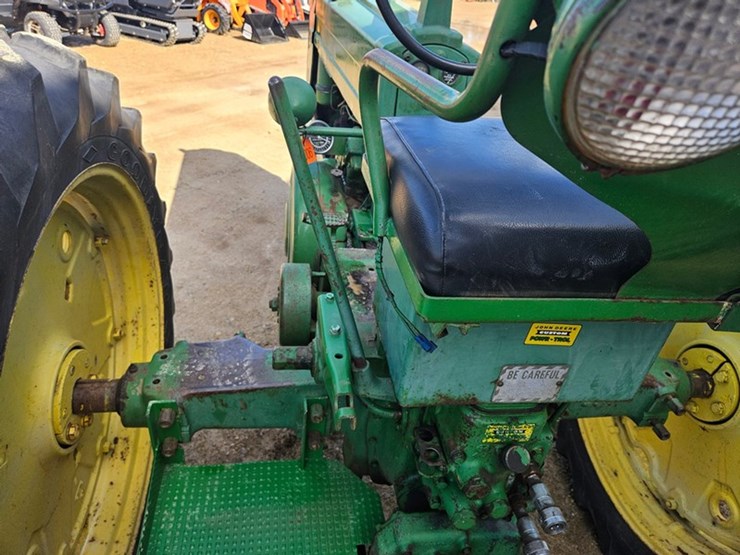 john-deere-50-image-22