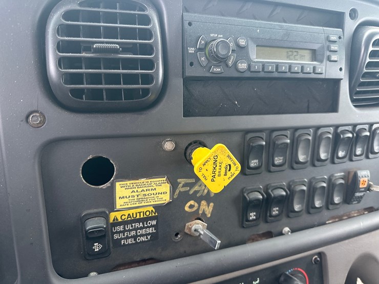 2009-caterpillar-c13-image-40