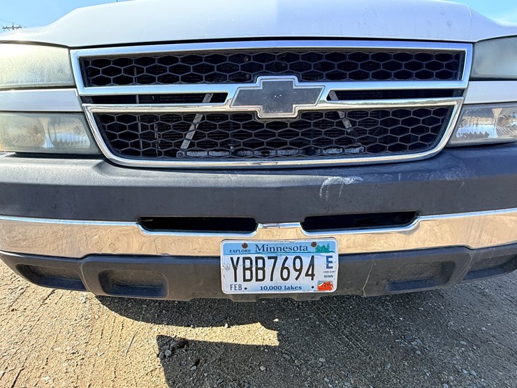 2006-chevrolet-3500hd-image-36