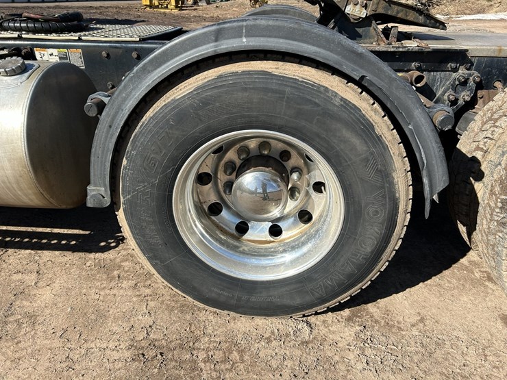 2020-kenworth-t880-image-87