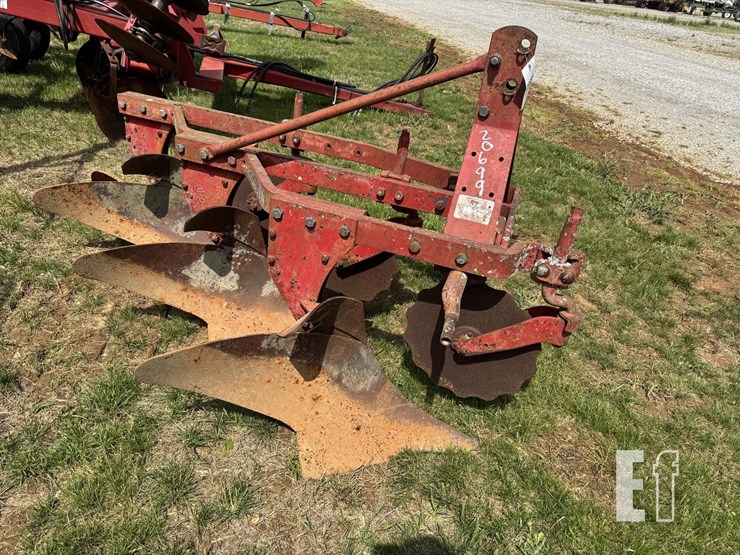 massey-ferguson-74-image-1