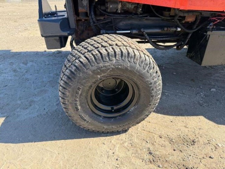 kubota-f2690-image-36