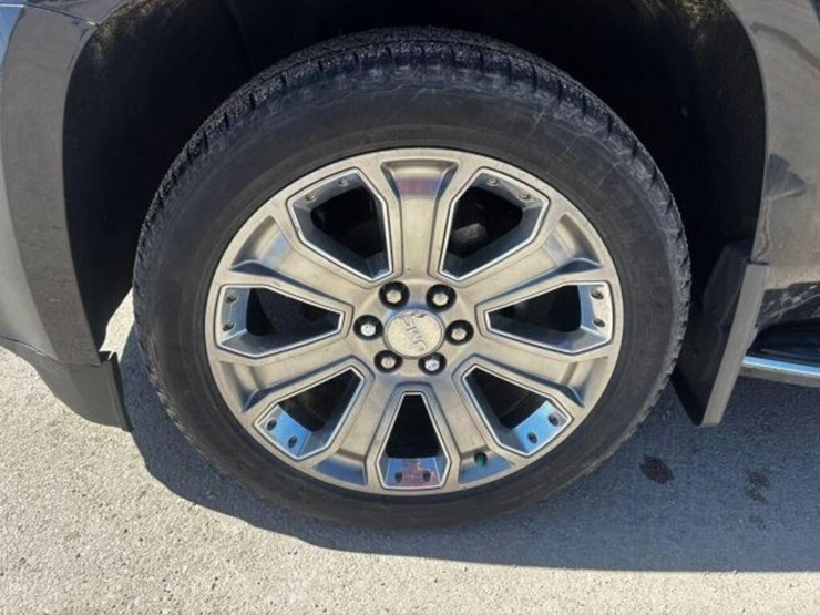 2016-gmc-yukon-denali-image-99