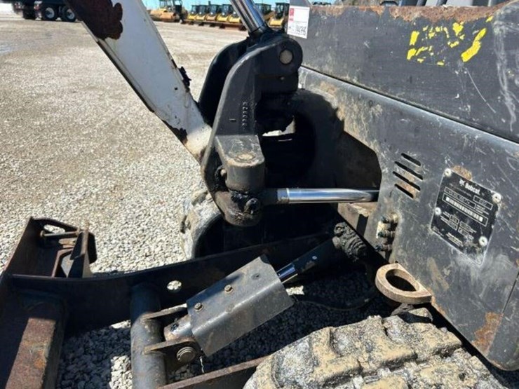 2020-bobcat-e20-image-16