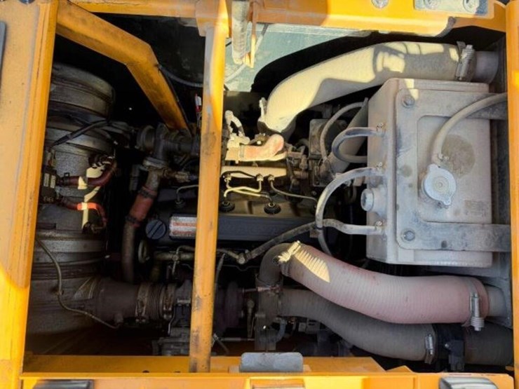 2023-hyundai-hx130a-lcr-image-40