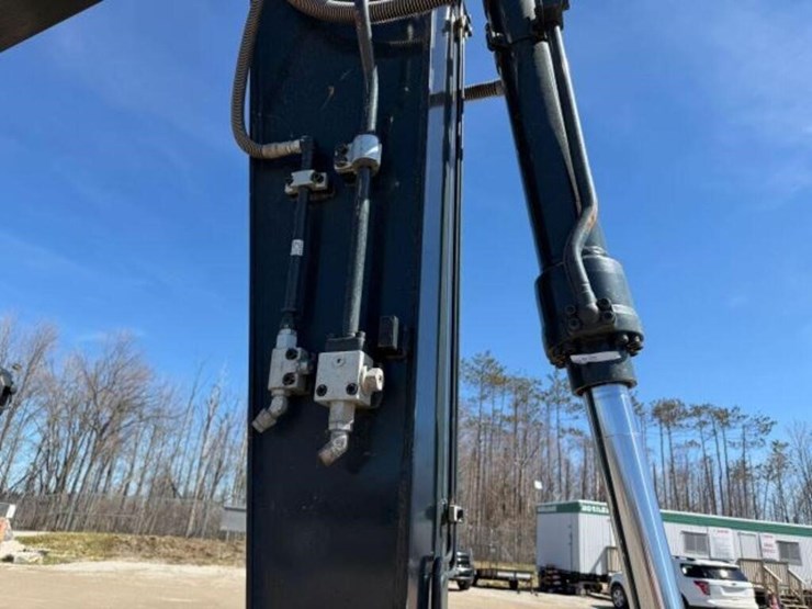 2023-hyundai-hx130a-lcr-image-51