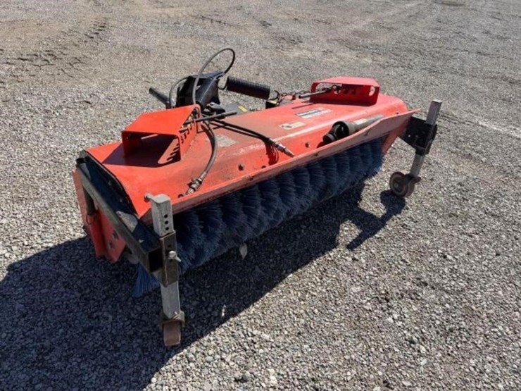 kubota-f2690-image-44