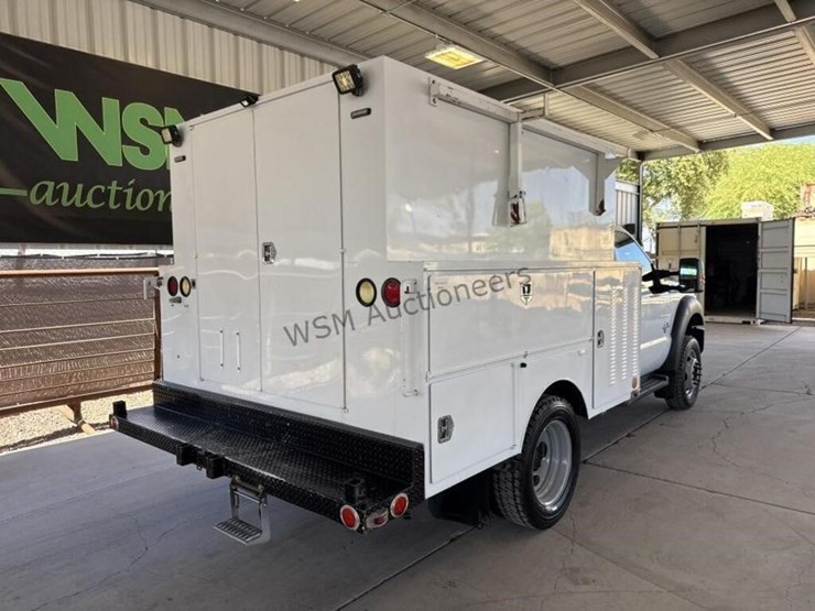 2014-ford-f550-image-8