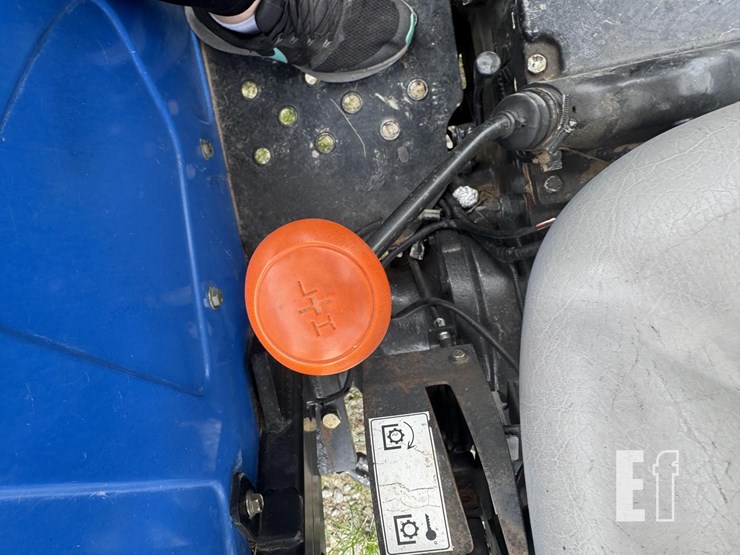 new-holland-tt75a-image-15