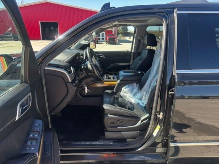 2016-gmc-yukon-denali-image-14