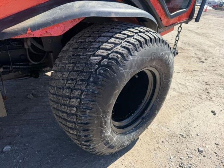 kubota-f2690-image-38