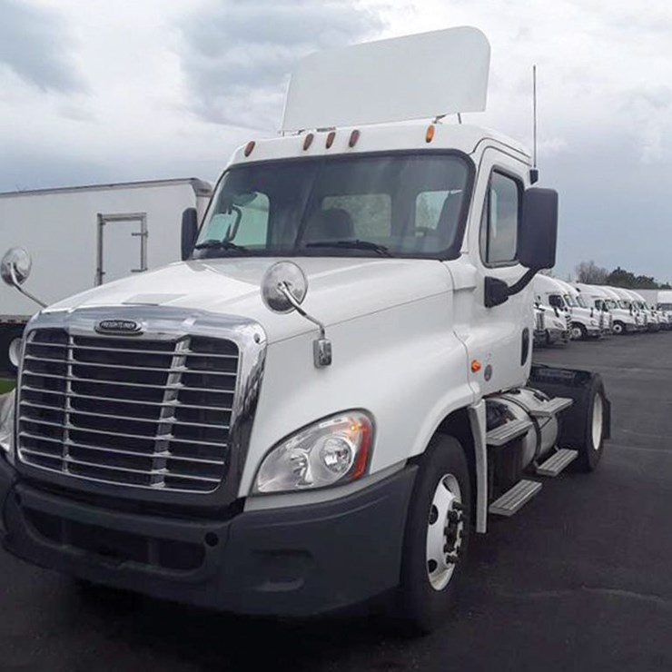 2018 FREIGHTLINER CASCADIA 125