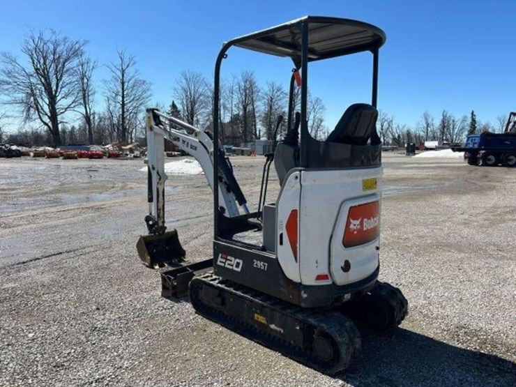 2020-bobcat-e20-image-6