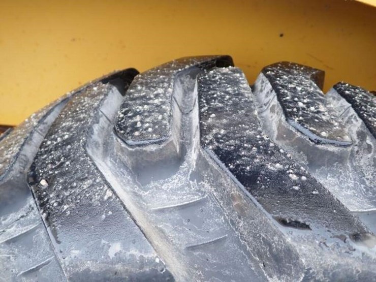 2010-caterpillar-232b-image-46