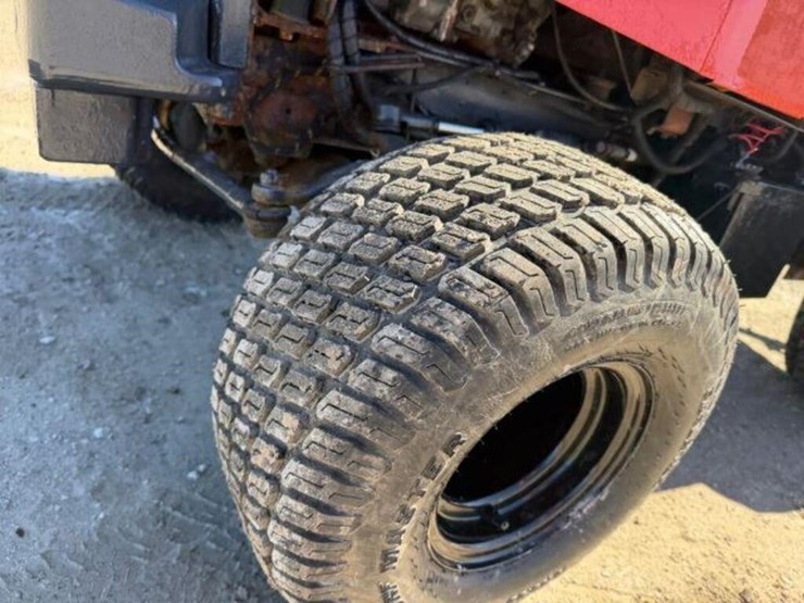 kubota-f2690-image-41