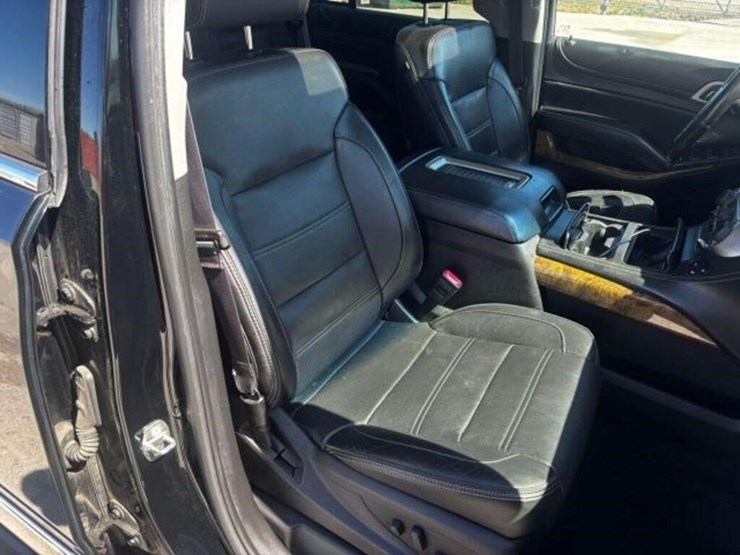 2016-gmc-yukon-denali-image-42