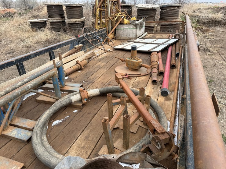 2018-big-tex-24'-t/a-gn-tool-trailer-image-3