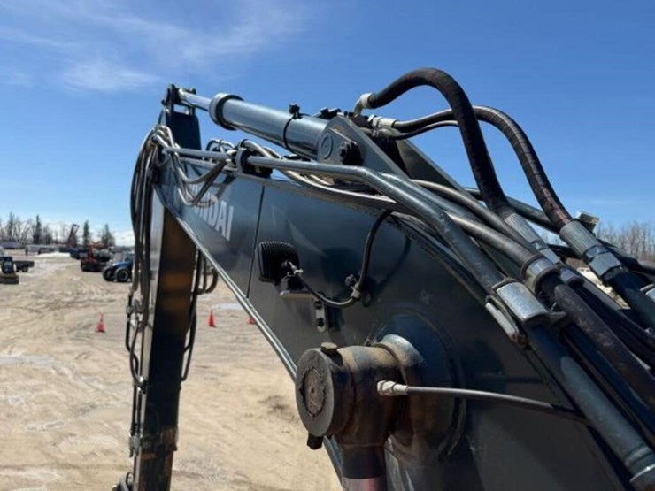 2023-hyundai-hx130a-lcr-image-39