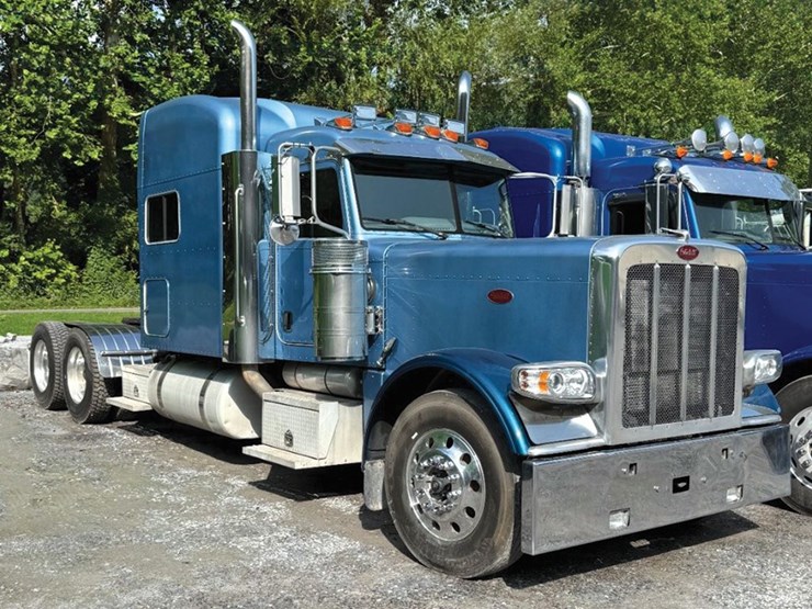 2008-peterbilt-389-image-1